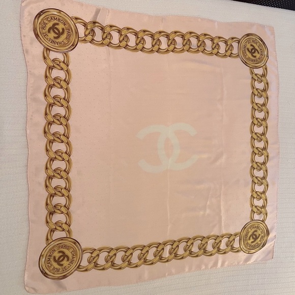 Chanel silk scarf in soft pink and gold Excellent condition 33.8” x 34.6” most👍🏻